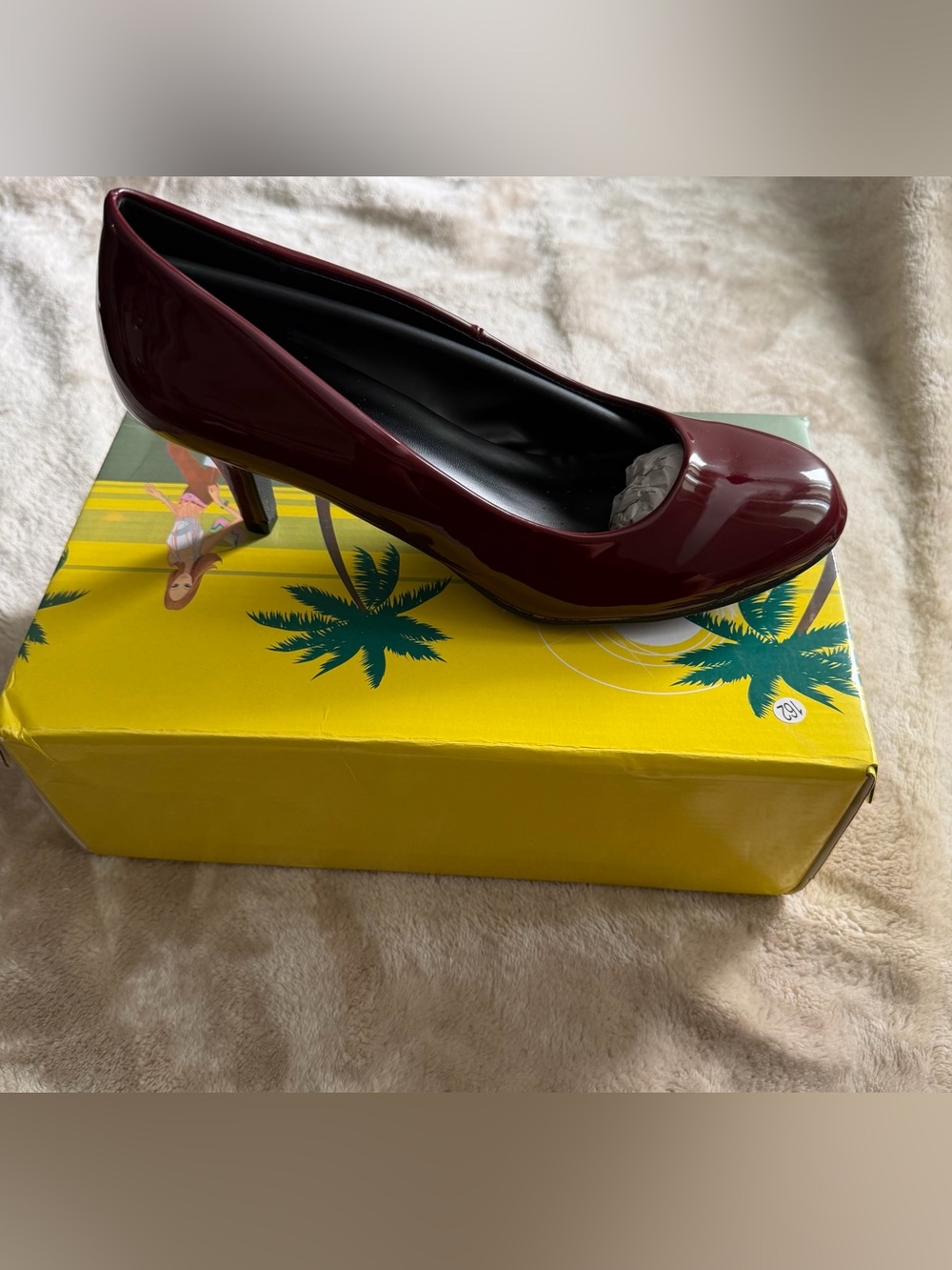 Forever Debbi-32 Burgundy Patent Heels US 8 Like New